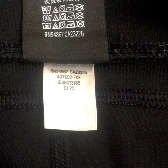 Pink Sport Leggings - Stylish, Stretchy, and Secretive! - Picture 13 of 16